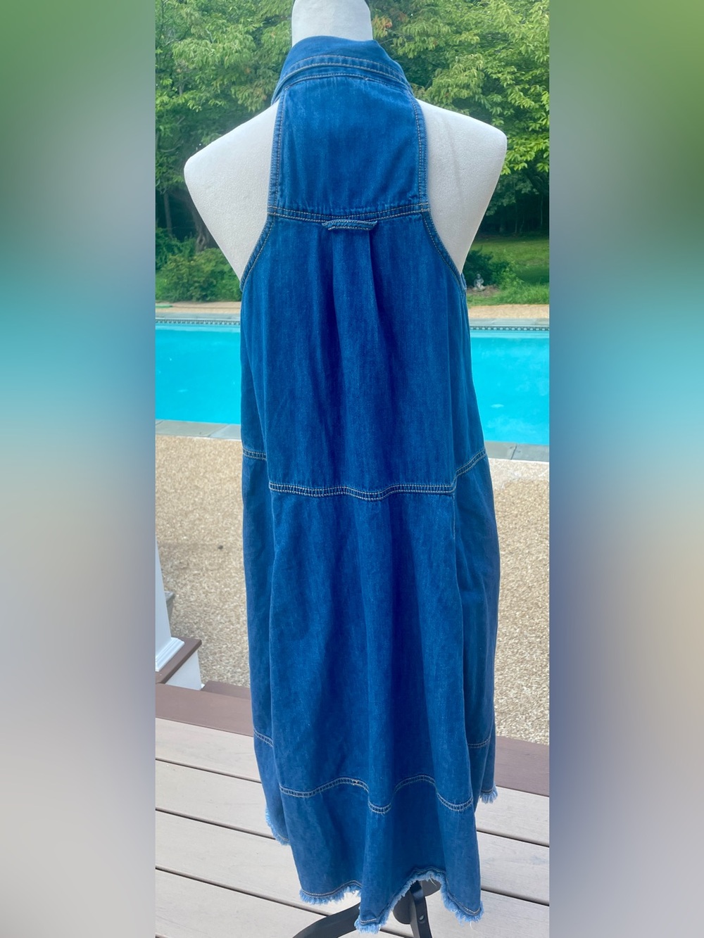 Anthropologie Pilcro Sleeveless Halter Swing
Midi Dress. Medium. Great Condition - Picture 6 of 6